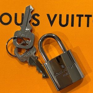 Rare - Silver Louis Vuitton Lock With Both Keys #448